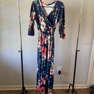 Women’s faux wrap maxi dress